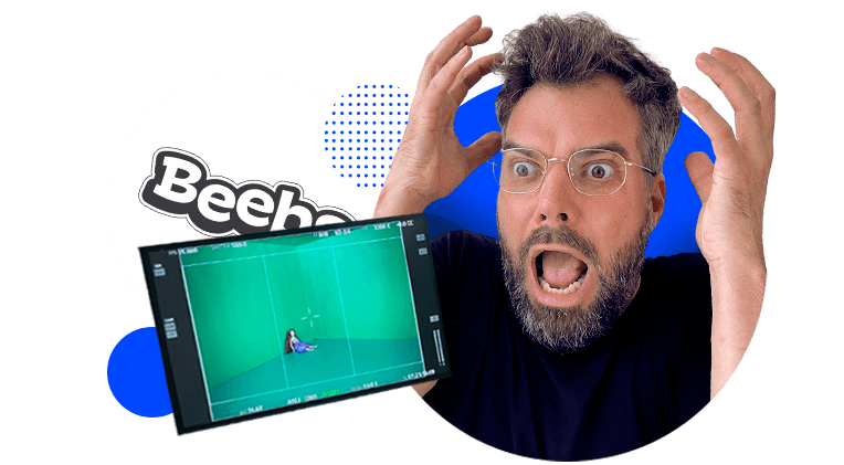 Boris devant un le film tv et le logo Beebs